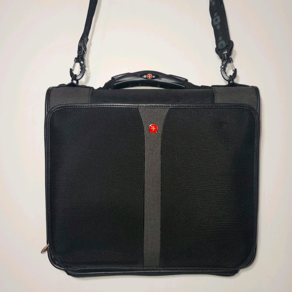 Swiss Army Trapper Keeper